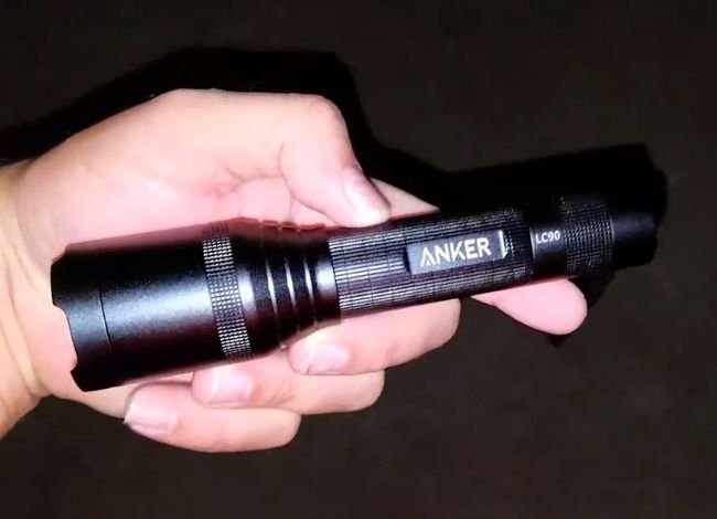 Bolder LC90 LED flashlight