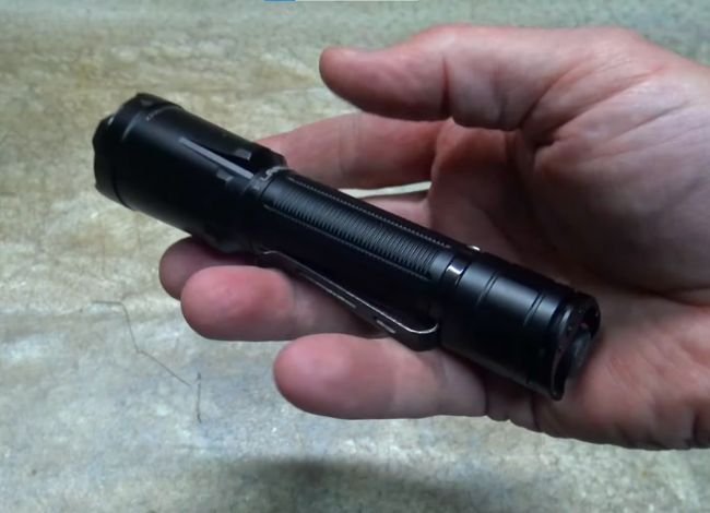 Klarus XT21C Flashlight