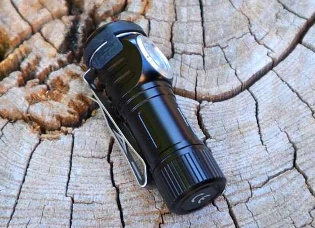 Durable LD15R Flashlight