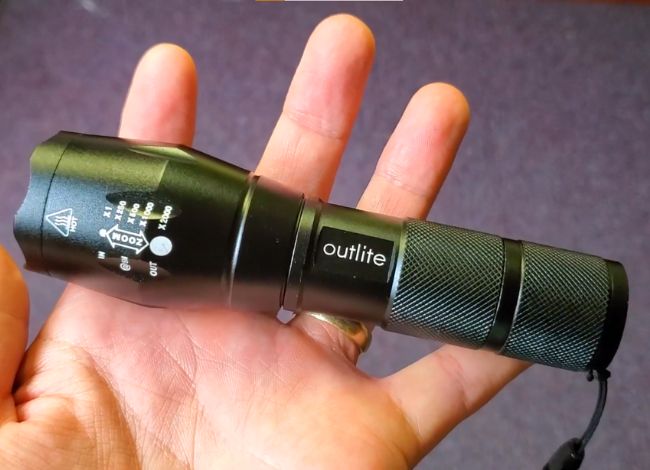 Outlite A100 LED flashlight Reviews